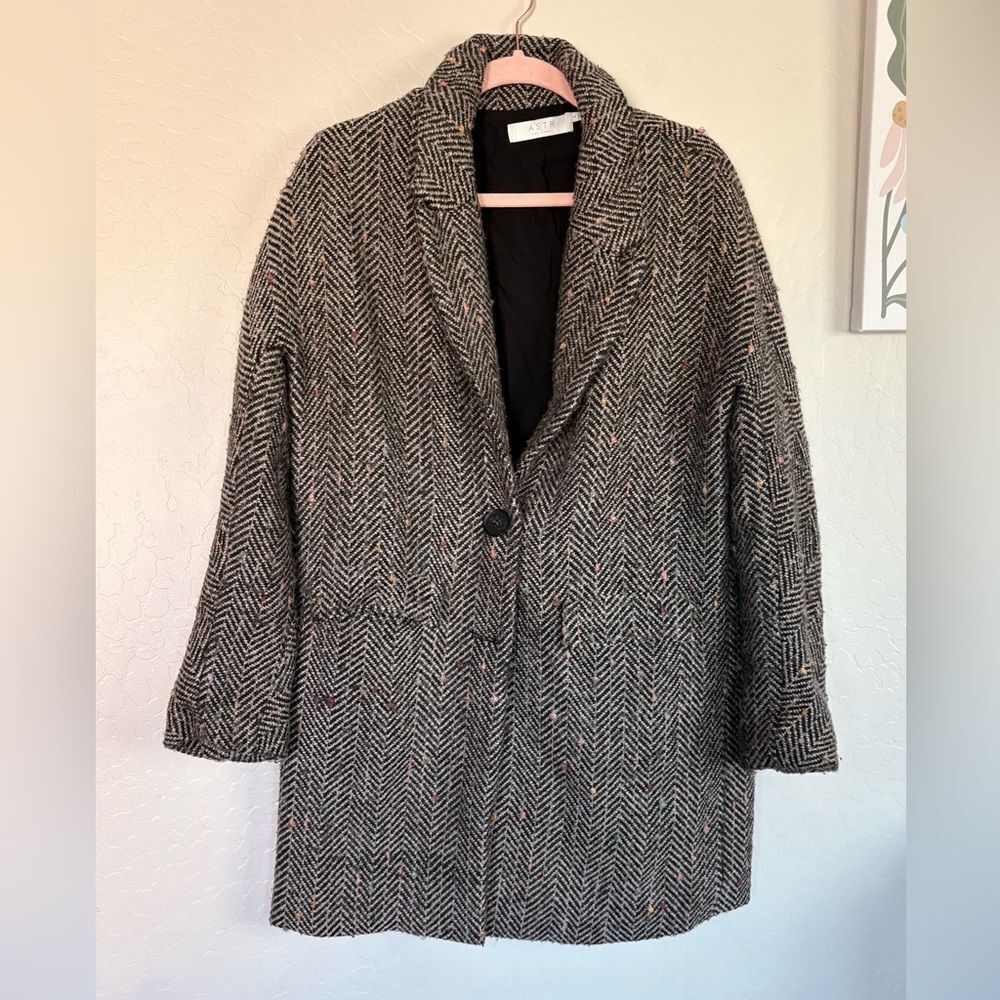 ASTR the Label Wool Blend Keller Peaked Lapel Coat Small - Picture 2 of 8